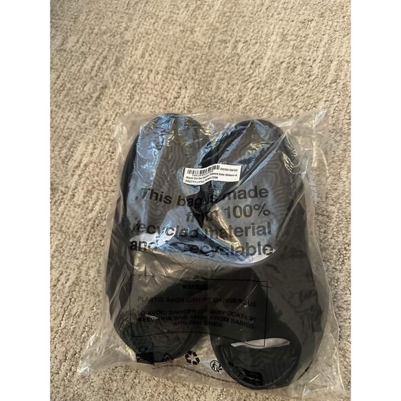 PrettyLittleThing Black Cut Out Rubber Ribbed Sole Sliders US 8/UK 6 NWT - Picture 6 of 6